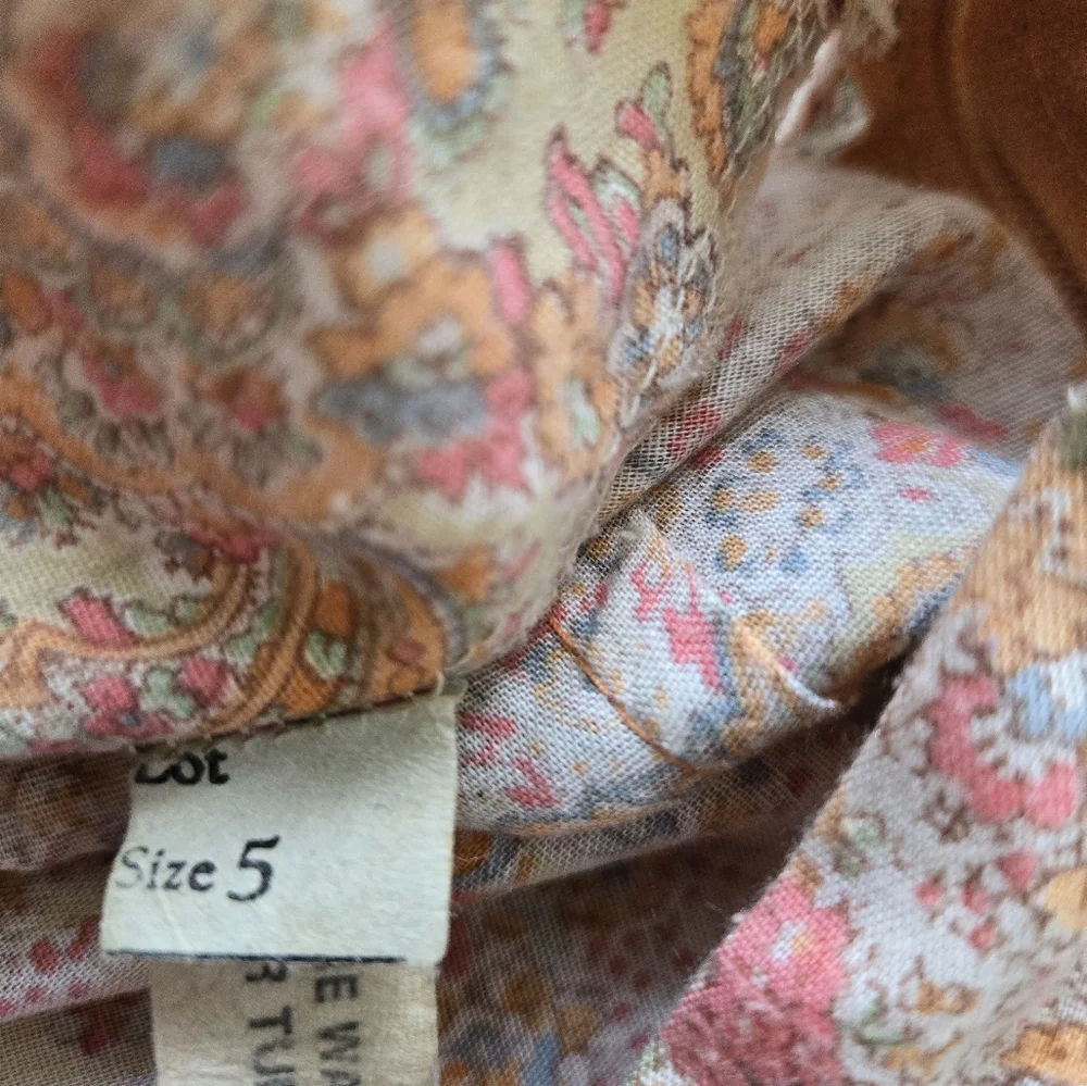 True vintage 70s cabbage rose patchwork skirt - Picture 4 of 5